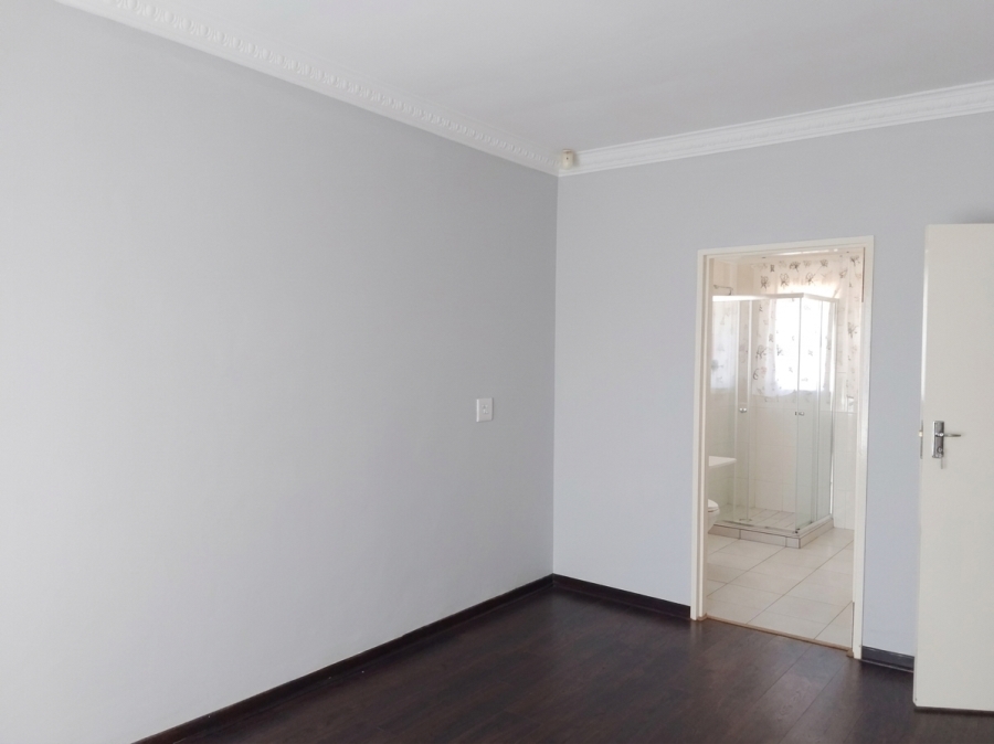To Let 3 Bedroom Property for Rent in Geelhoutpark North West